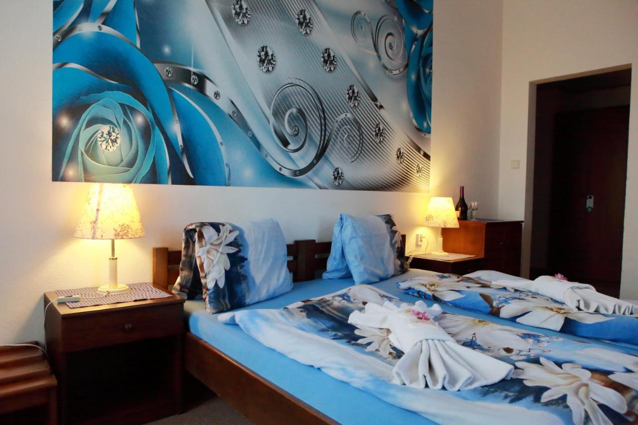 Hotel Stara Skola Na Sumave Hořice na Šumavě Exteriör bild