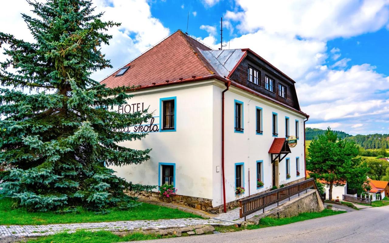 Hotel Stara Skola Na Sumave Hořice na Šumavě Exteriör bild